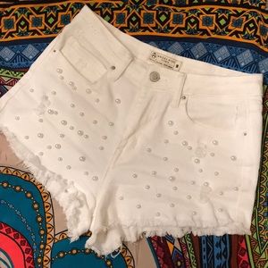 White high waisted denim pearl accent shorts